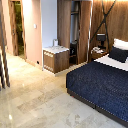 Extenso Hotel 4*