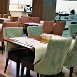 Extenso Hotel 4*