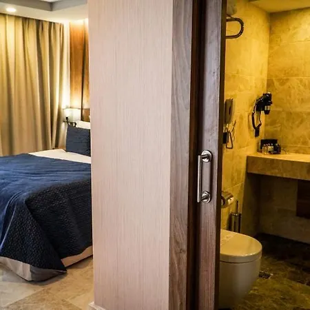 Отель Extenso 4*
